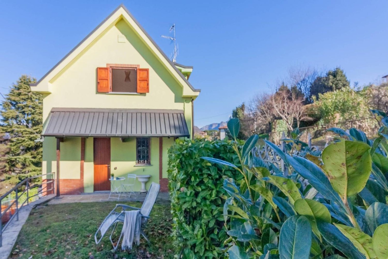 2 Schlafzimmer Villa in Oggiono, Italy, Nr. 303506