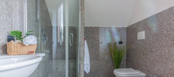 2 Schlafzimmer Villa in Oggiono, Italy, Nr. 303506 23