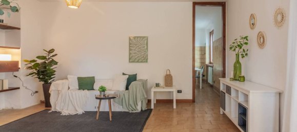 2 Schlafzimmer Villa in Oggiono, Italy, Nr. 303506 7