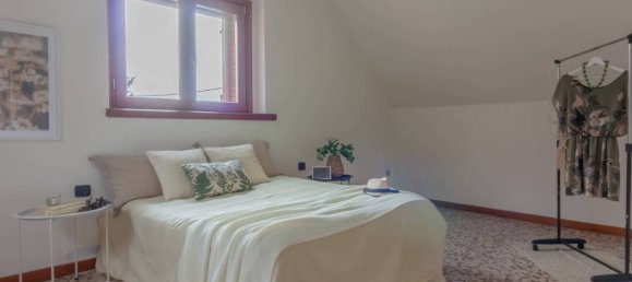 2 Schlafzimmer Villa in Oggiono, Italy, Nr. 303506 13