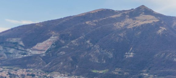 2 Schlafzimmer Villa in Oggiono, Italy, Nr. 303506 20