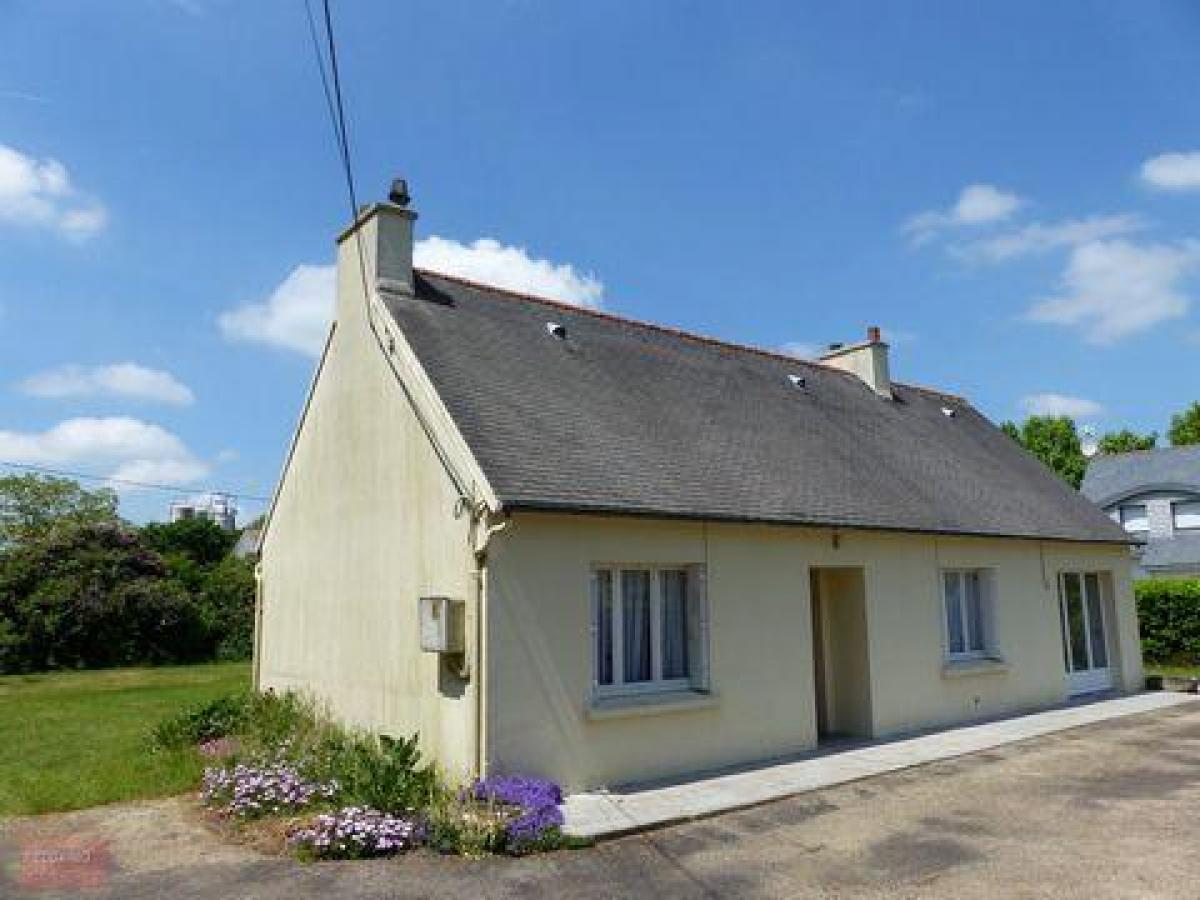 3 bedrooms House in Fouesnant, France No. 6163