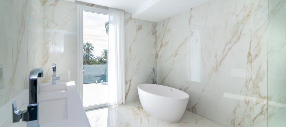 8 Schlafzimmer Villa in Nueva Andalucia, Spain, Nr. 4659 12