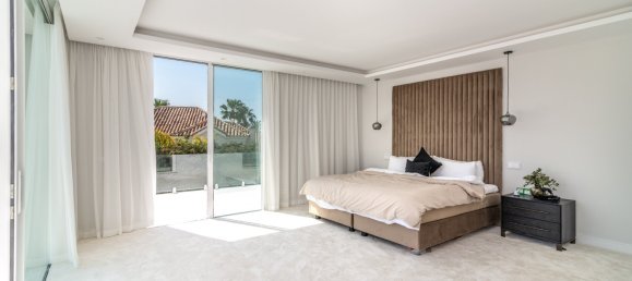 8 Schlafzimmer Villa in Nueva Andalucia, Spain, Nr. 4659 27