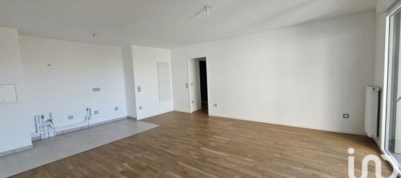 Квартира с 3 спальнями в Коломб, Франция № 324400 2