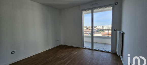 Квартира с 3 спальнями в Коломб, Франция № 324400 6