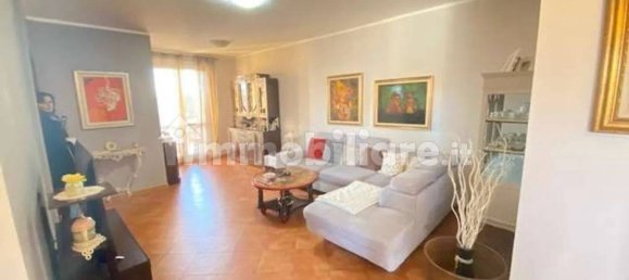 4 Schlafzimmer Wohnung in Tortona, Italy, Nr. 355992 10