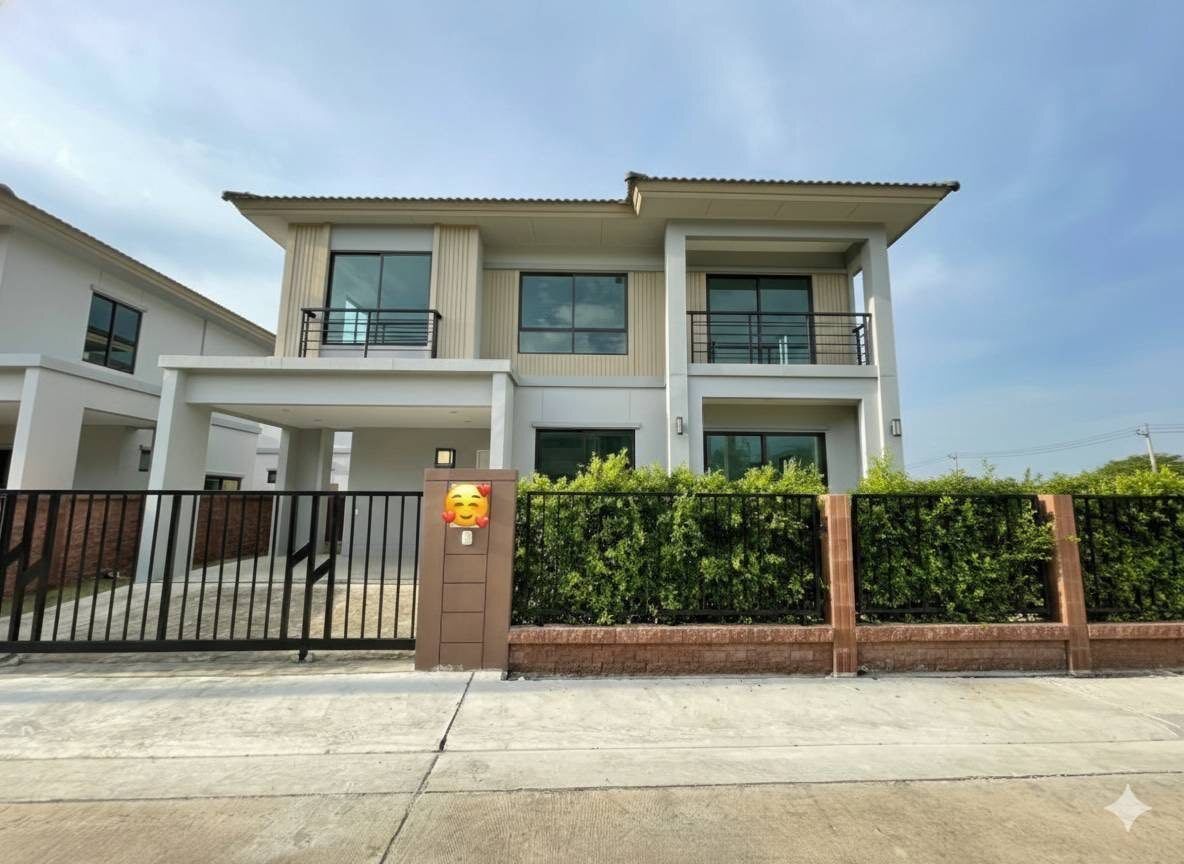 Casa T3 em Samut Prakan, Thailand N.º 78055