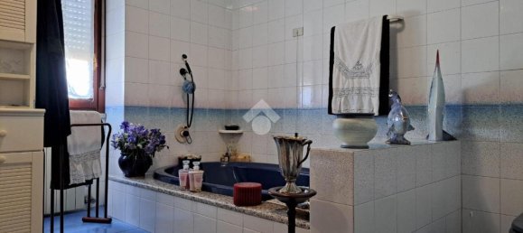 3 rooms Penthouse in Cogliate, Italy No. 132231 9
