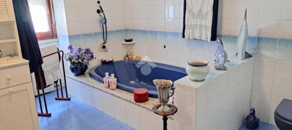 3 rooms Penthouse in Cogliate, Italy No. 132231 10