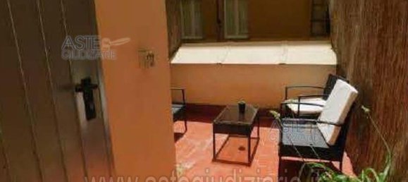 5 rooms Apartment in Rome, Italy No. 205944 17