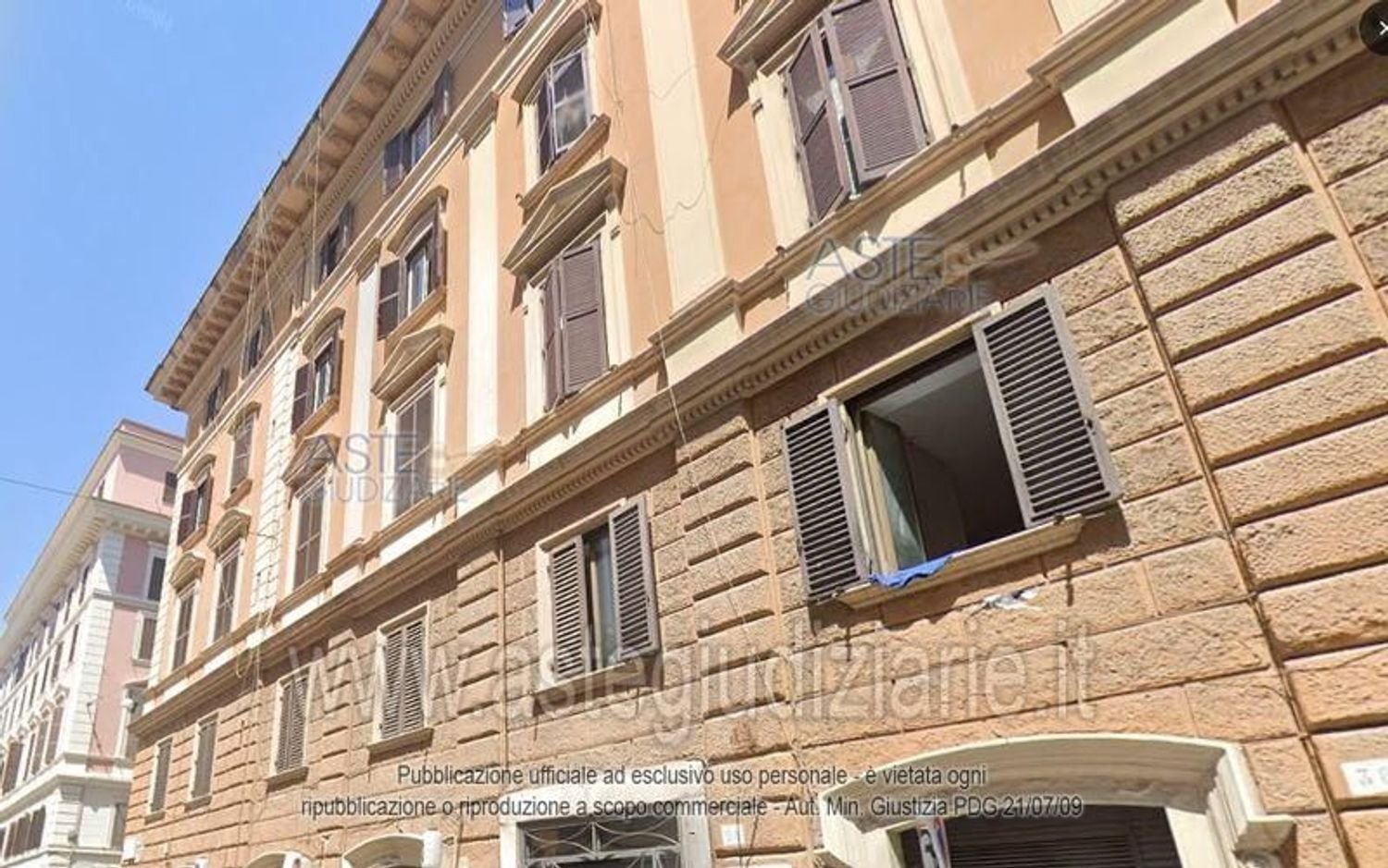5 rooms Apartment in Rome, Italy No. 205944