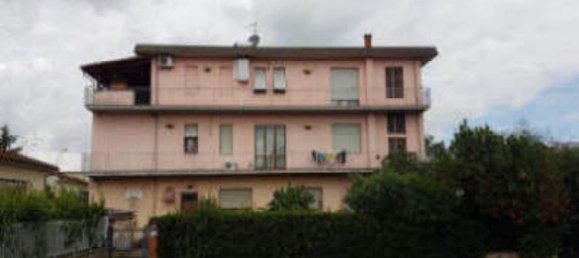 5 bedrooms Apartment in Fucecchio, Italy No. 315616 6