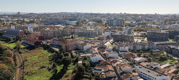 9 Schlafzimmer Haus in Sao Mamede de Infesta, Portugal, Nr. 26246 36