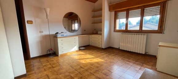 4 Schlafzimmer Wohnung in Medicina, Italy, Nr. 362543 8