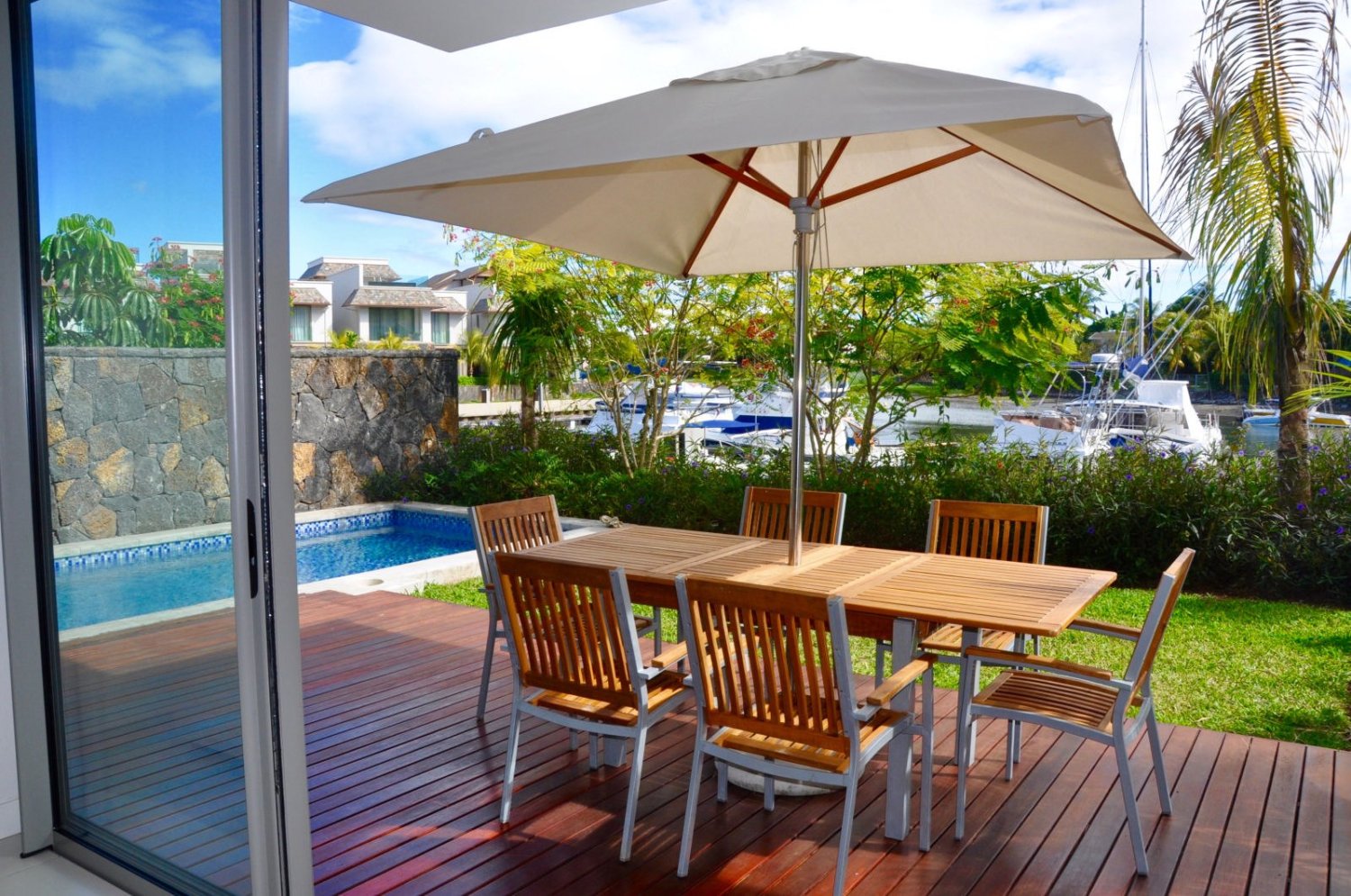 3 bedrooms Apartment in Riviere Noire, Mauritius No. 241