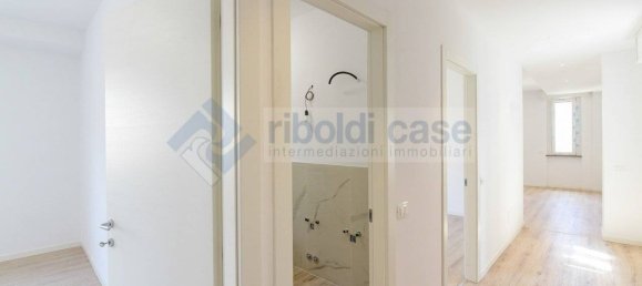 2 bedrooms Apartment in Seregno, Italy No. 274044 11