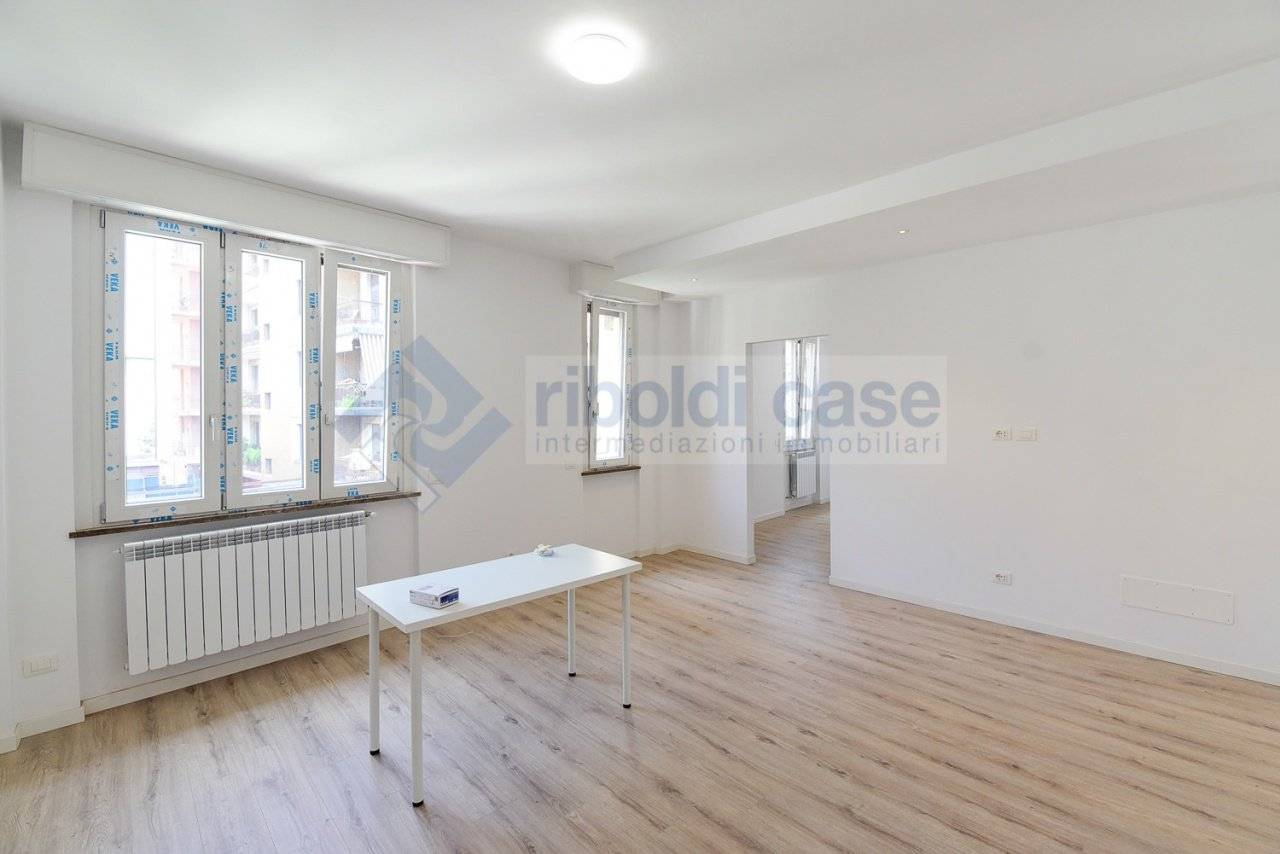 2 bedrooms Apartment in Seregno, Italy No. 274044