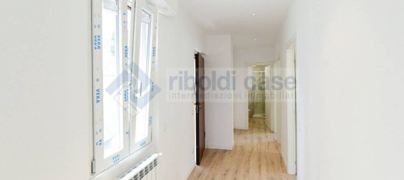 2 bedrooms Apartment in Seregno, Italy No. 274044 9