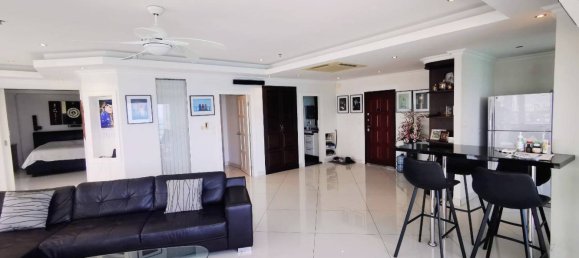 2 bedrooms Condo in Pattaya, Thailand No. 12693 6