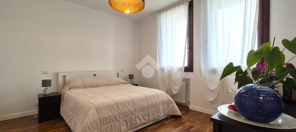 4 rooms Apartment in Noventa Padovana, Italy No. 7344 17