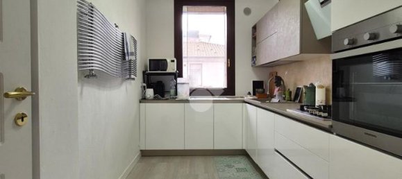 4 rooms Apartment in Noventa Padovana, Italy No. 7344 6