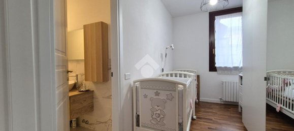 4 rooms Apartment in Noventa Padovana, Italy No. 7344 9