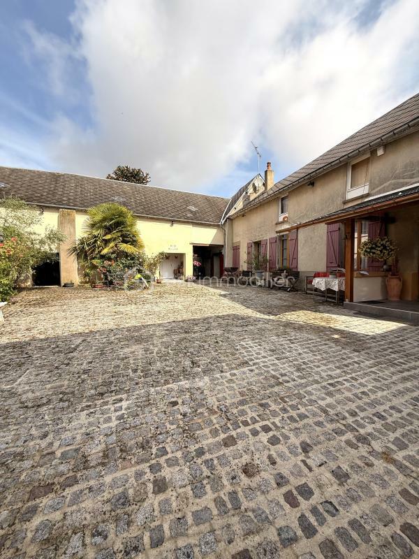 5 غرف نوم منزل في Villeneuve-les-Sablons, France رقم 306525