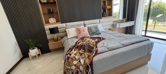 6 bedrooms House for sale in Pattaya, Chonburi, Eastern Thailand, Thailand № 58772 8