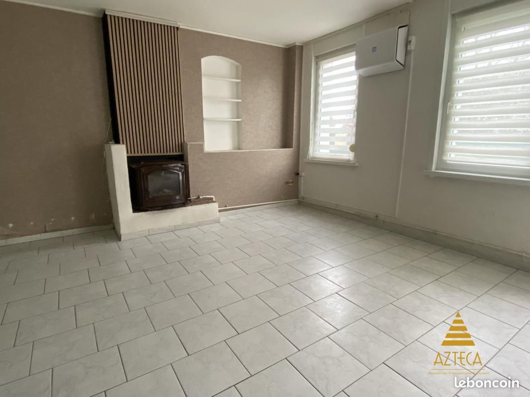 Casa de 2 dormitorios en Cambrai, France No. 153548