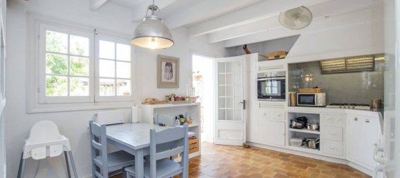 5 bedrooms Villa in Es Castell, Spain No. 5024 2