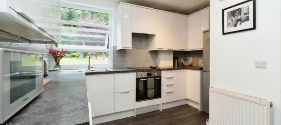 Apartamento T2 em Whyteleafe, United Kingdom N.º 8044 4