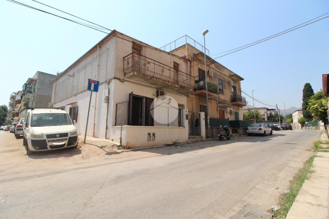 7غرفة شقة في Palermo, Italy رقم 226586