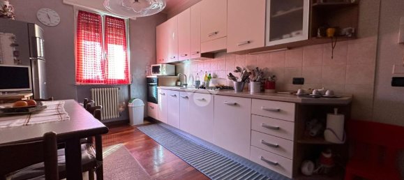 3 rooms Apartment in Palazzolo sull'Oglio, Italy No. 9134 34