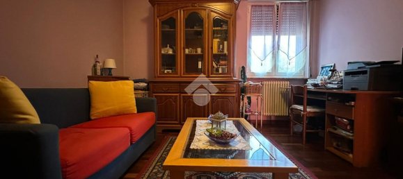 3 rooms Apartment in Palazzolo sull'Oglio, Italy No. 9134 3