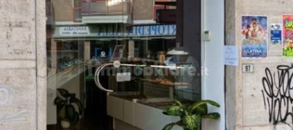 2 rooms Commercial property in Latina, Italy No. 31169 7