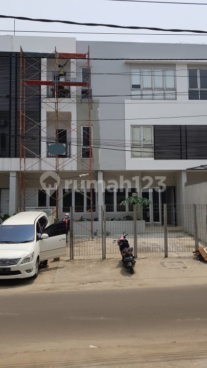 Magasin à Cengkareng, Indonesia 225m² No. 1430