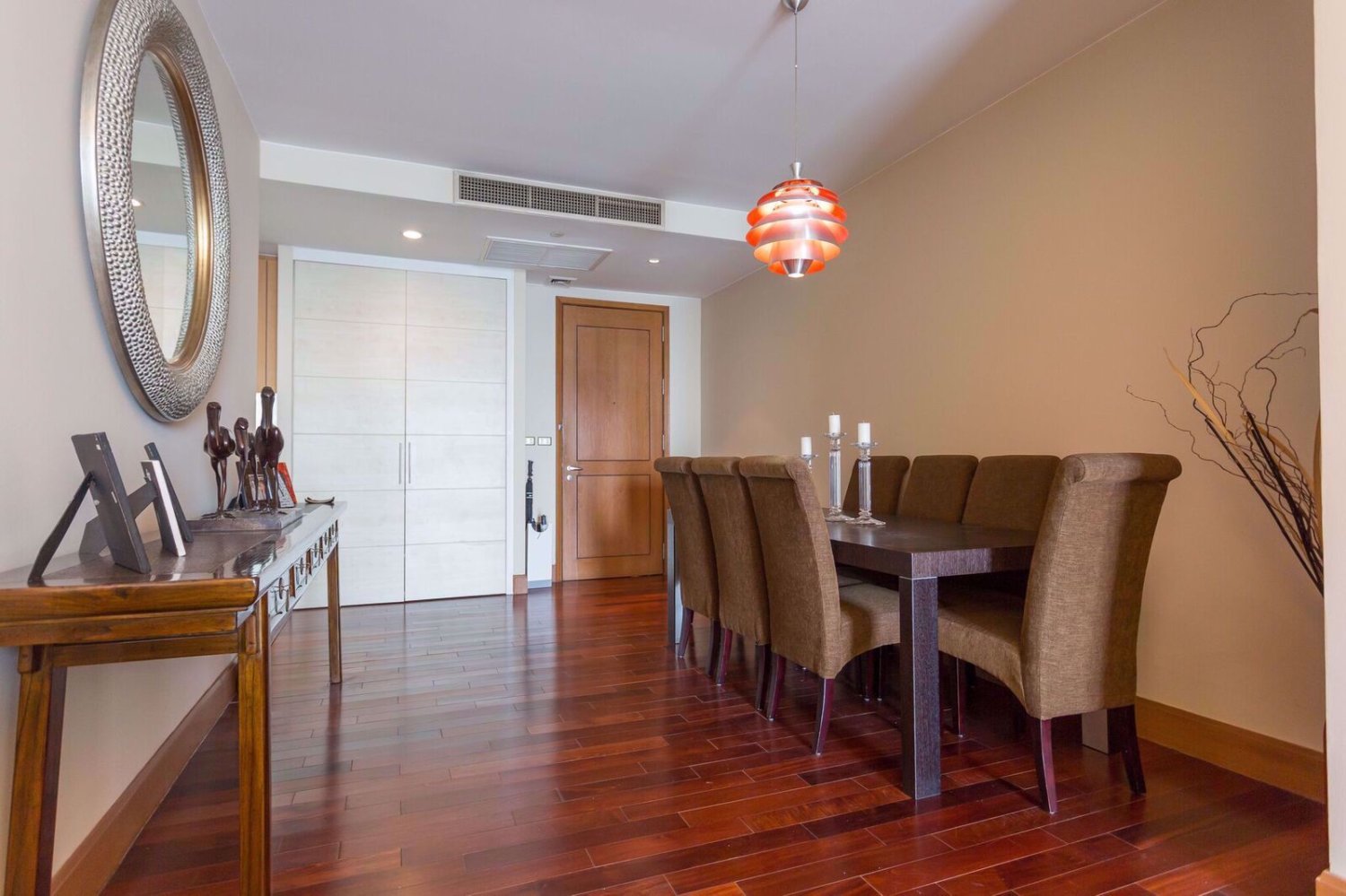 2 bedrooms Condo in Sathon, Thailand No. 9859