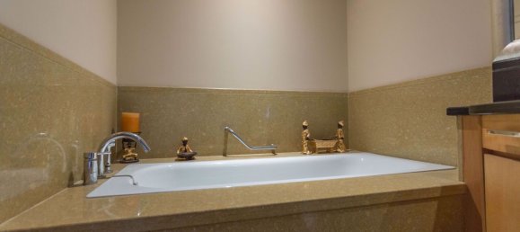 2 bedrooms Condo in Sathon, Thailand No. 9859 11