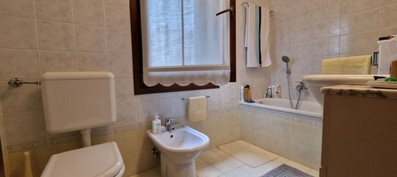 Квартира с 4 комнатами в Удине, Италия № 264951 14