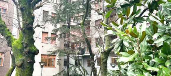 2 bedrooms Apartment in Milan, Italy No. 266572 3