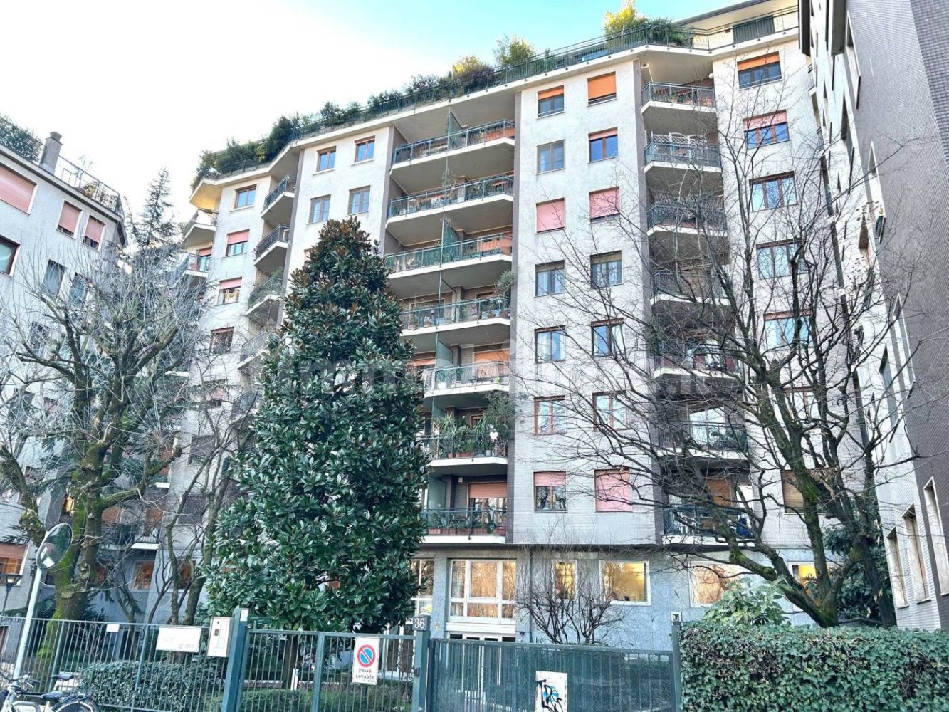 2 bedrooms Apartment in Milan, Italy No. 266572