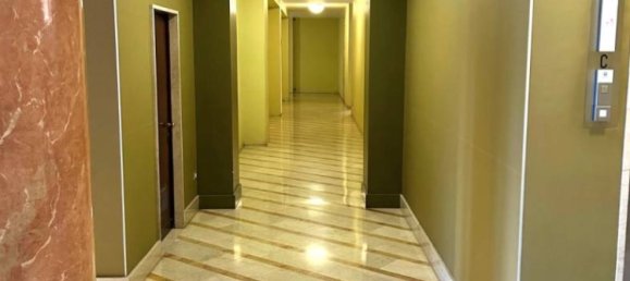 2 bedrooms Apartment in Milan, Italy No. 266572 12