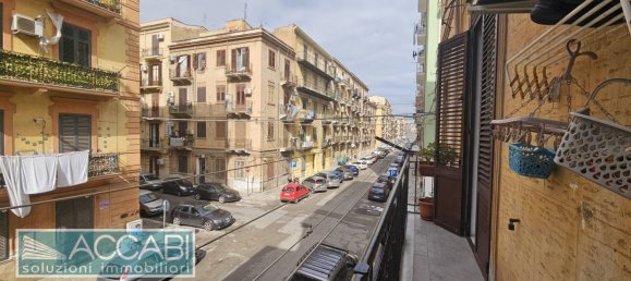3 Schlafzimmer Wohnung in Palermo, Italy, Nr. 135614 8