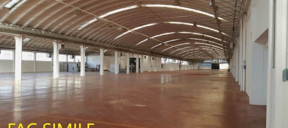 3 rooms Warehouse in Florence, Italy No. 9813 16