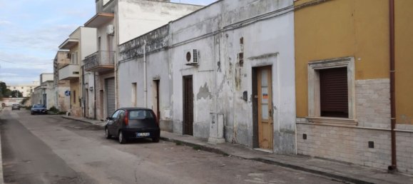 5 rooms House in Lizzano, Italy No. 254466 2