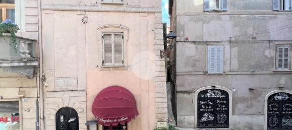 4 bedrooms Apartment in Tivoli, Italy No. 263312 3