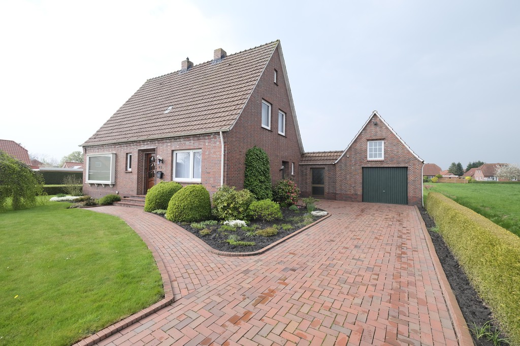 Дом с 5 спальнями в Аурих, Германия № 364956