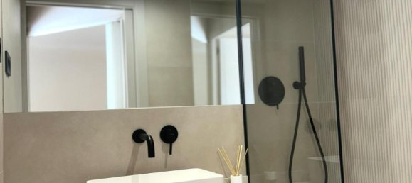 21 Schlafzimmer Gebäude in Santa Coloma de Gramenet, Spain, Nr. 129382 19