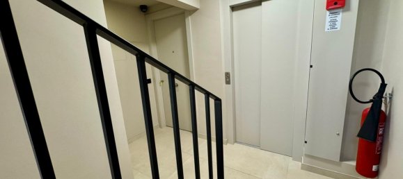 21 Schlafzimmer Gebäude in Santa Coloma de Gramenet, Spain, Nr. 129382 12